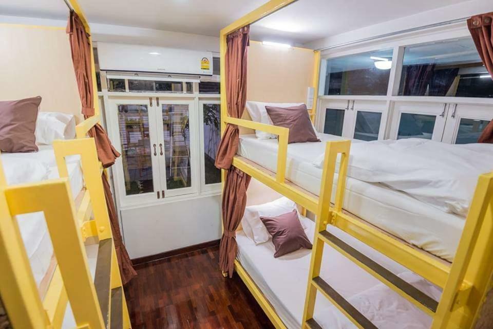 T Smy House Vandrerhjem Bangkok Eksteriør bilde